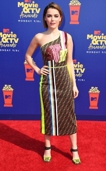 Kiernan Shipka, 2019 MTV Movie & TV Awards, Red Carpet Fashions